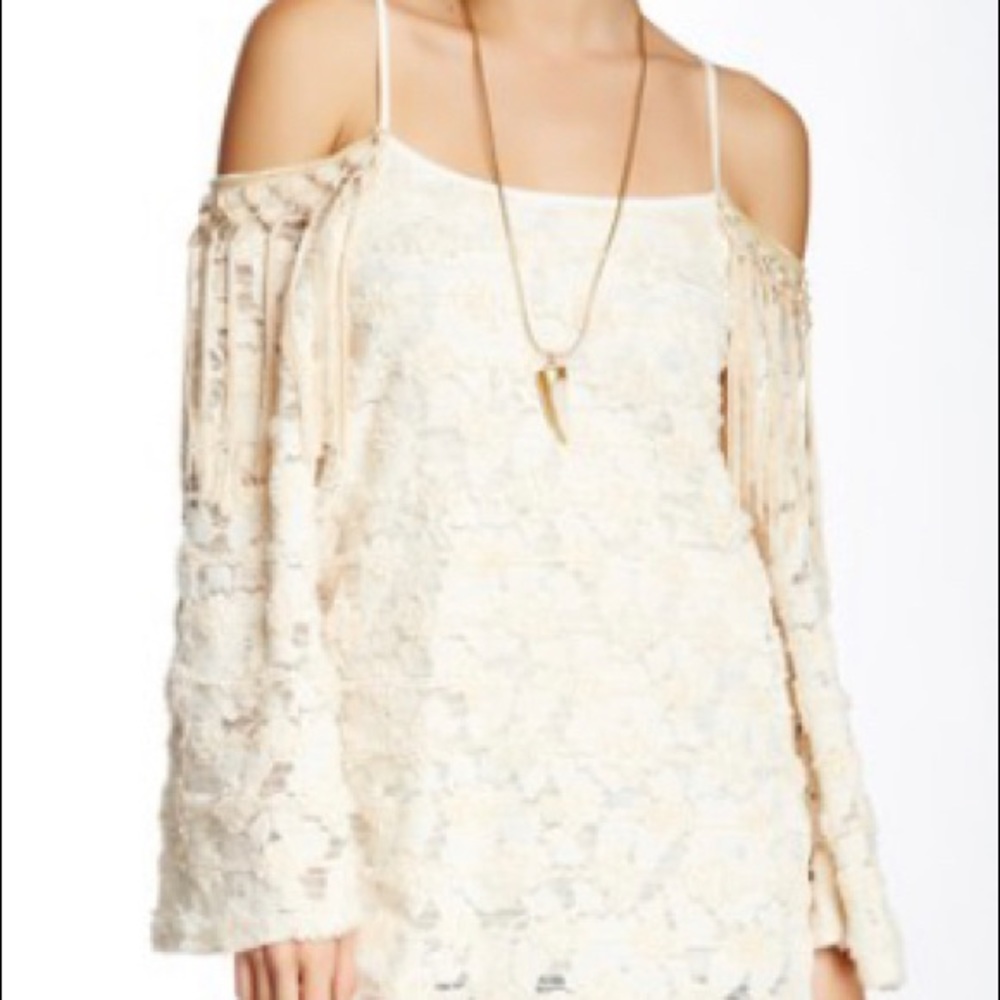 Voom by Joy Han. Cold shouldered blouse